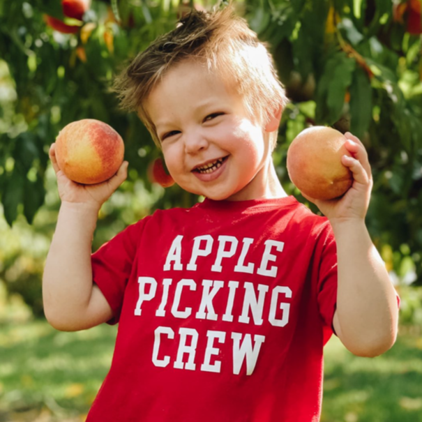 APPLE PICKING CREW - Short Sleeve Child Shirt