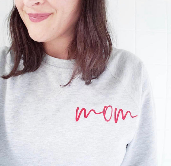 Mom - (Cursive Pocket) - Lightweight Pullover Sweater