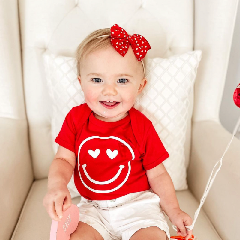 Heart Eyes Smiley Face - Child Tee