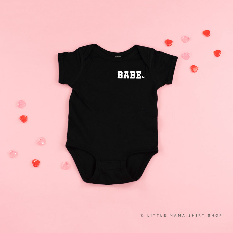 Varsity Heart - Babe (pocket) - Child Tee