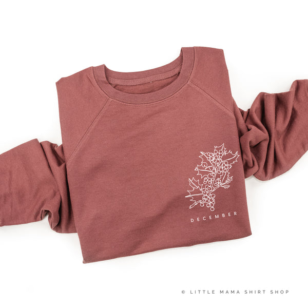 DECEMBER BIRTH FLOWER - Holly -pocket -  Lightweight Pullover Sweater