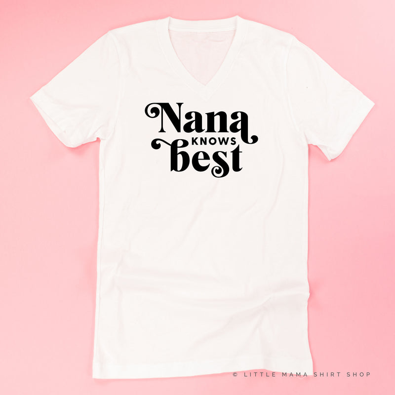 Nana Knows Best - Unisex Tee