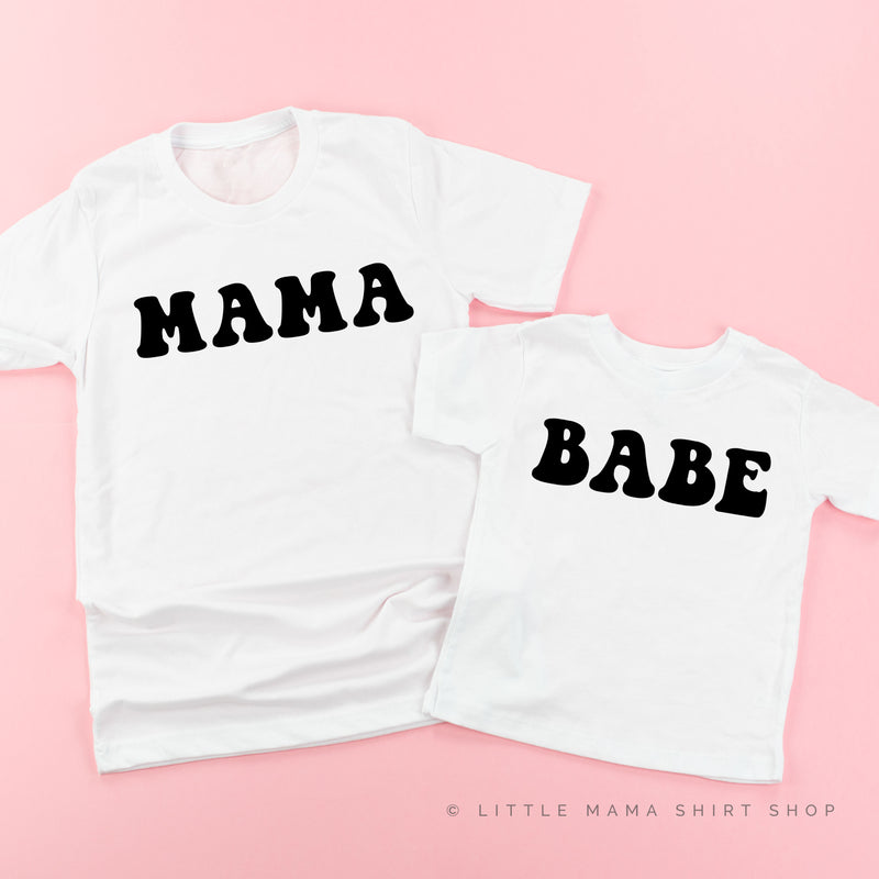 Mama / Babe - Groovy - Set of 2 Shirts